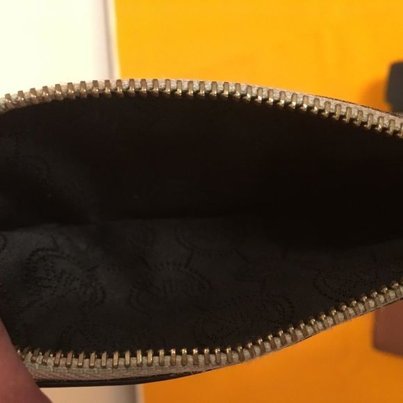 Black Michael Kors Wallet - Picture 6 of 6